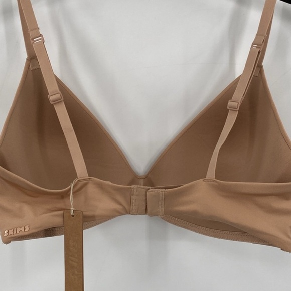 Skims wireless form lightly lined bra - Picture 5 of 7